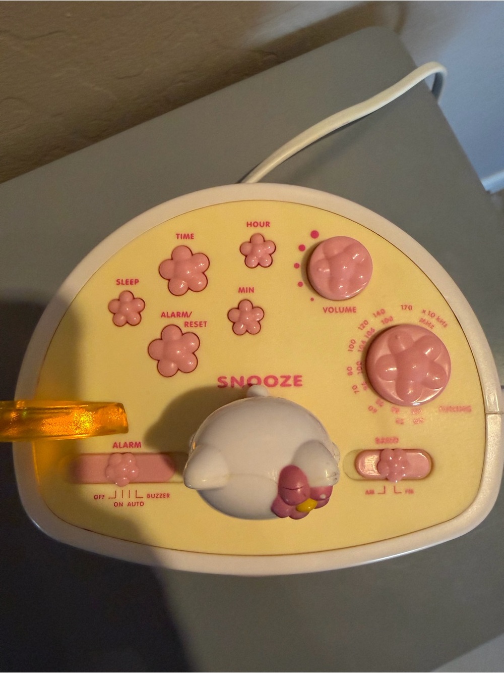 Hello Kitty Tea Cup Alarm Clock Radio Lemon Nightlight Vintage - Picture 6 of 9